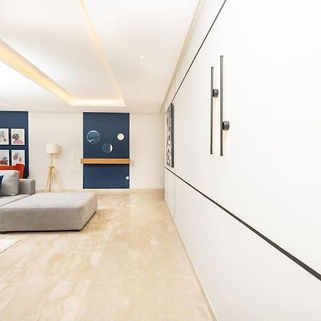 Modern 2Br Retreat In Marina Sale Luxury Living Apartment Hajja ภายนอก รูปภาพ
