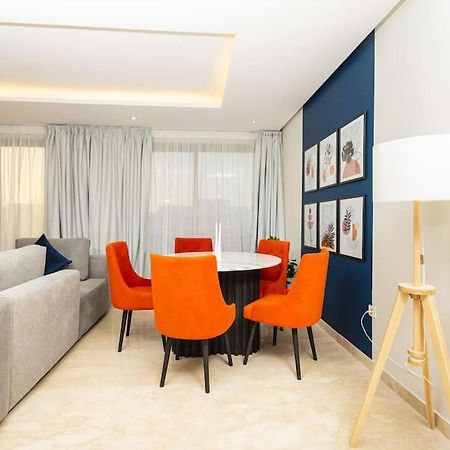 Modern 2Br Retreat In Marina Sale Luxury Living Apartment Hajja ภายนอก รูปภาพ