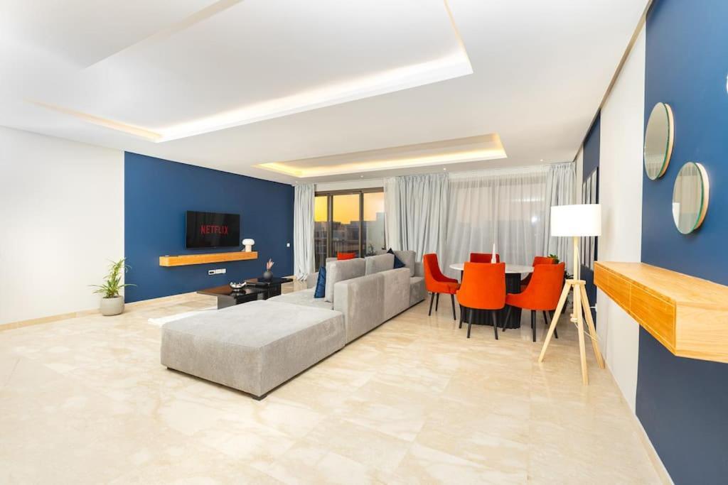 Modern 2Br Retreat In Marina Sale Luxury Living Apartment Hajja ภายนอก รูปภาพ